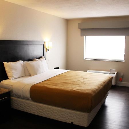 Baymont By Wyndham Del Rio Hotel Ngoại thất bức ảnh