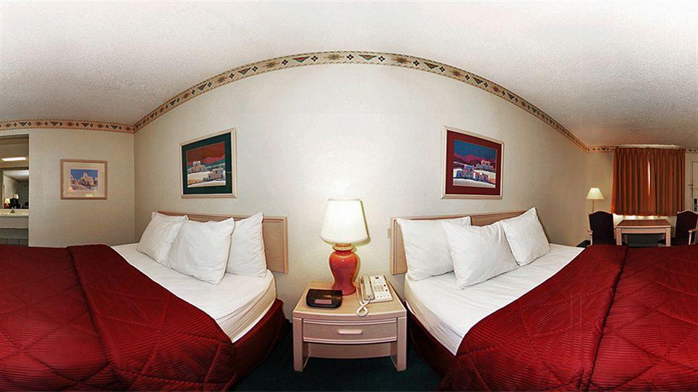 Baymont By Wyndham Del Rio Hotel Ngoại thất bức ảnh